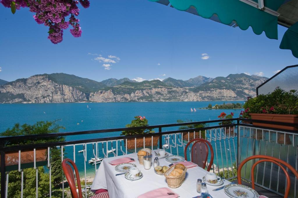 Casa Alessandra Malcesine Bagian luar foto